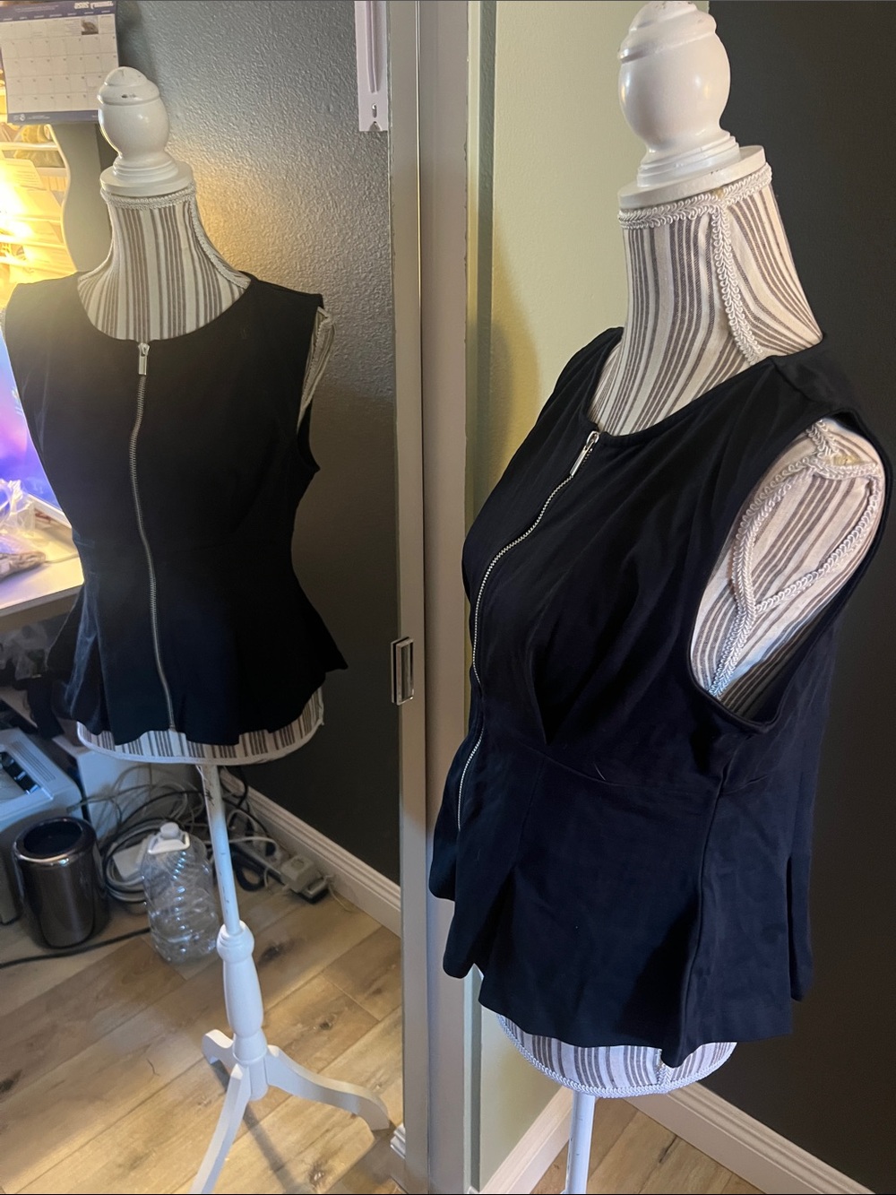 1 hour sale. Anthropologie, Medium Black Sleeveless Zip Front Peplum Top - Picture 4 of 15
